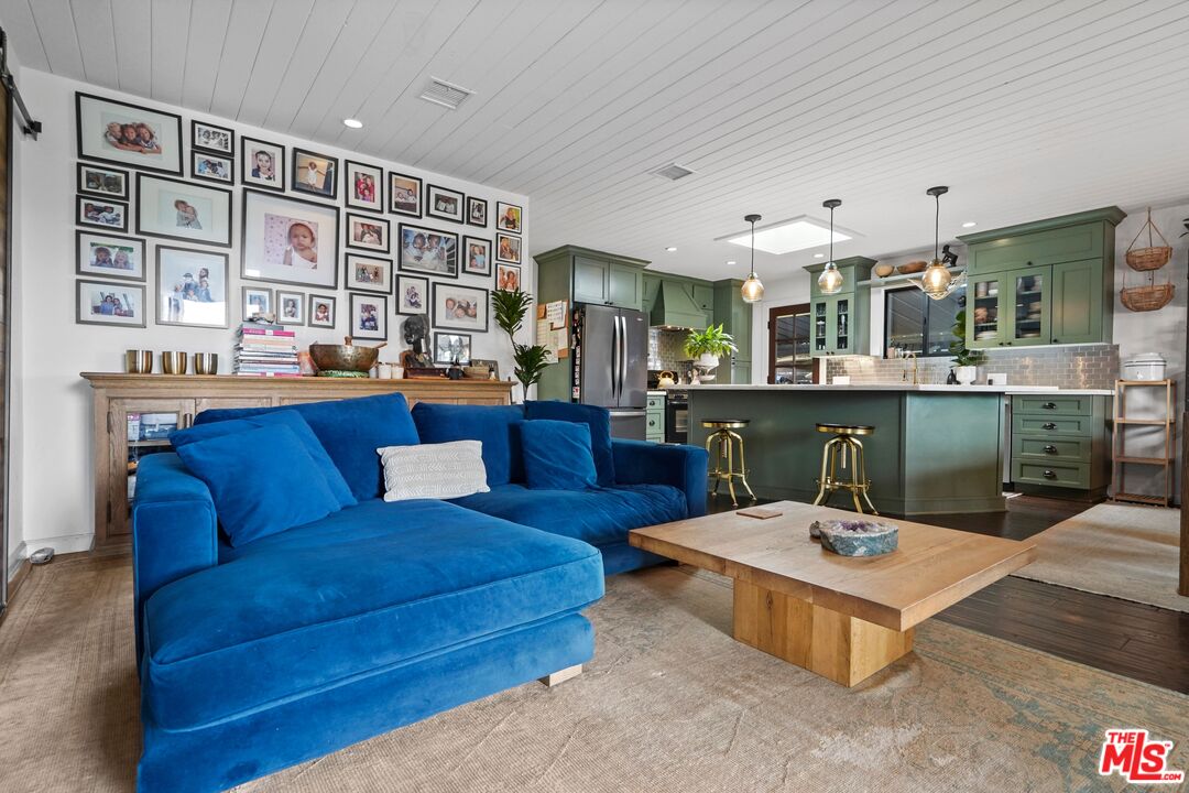 29500 Heathercliff Road, Unit 19 Malibu, CA 90265 - Photo 8 of 57 Gallery Image 8