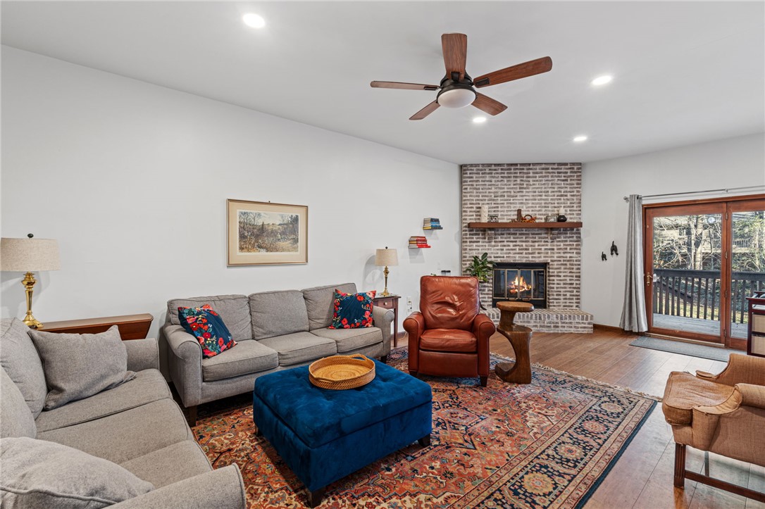 119 Shallowford Way Seneca, SC 29672 - Photo 5 of 38