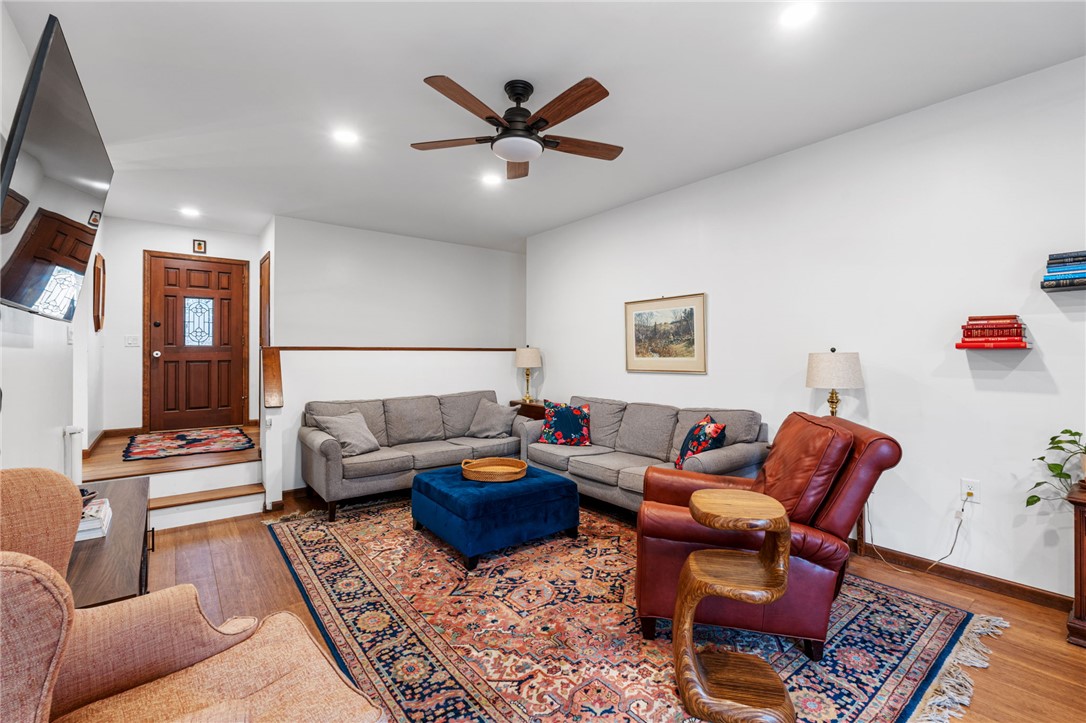 119 Shallowford Way Seneca, SC 29672 - Photo 6 of 38