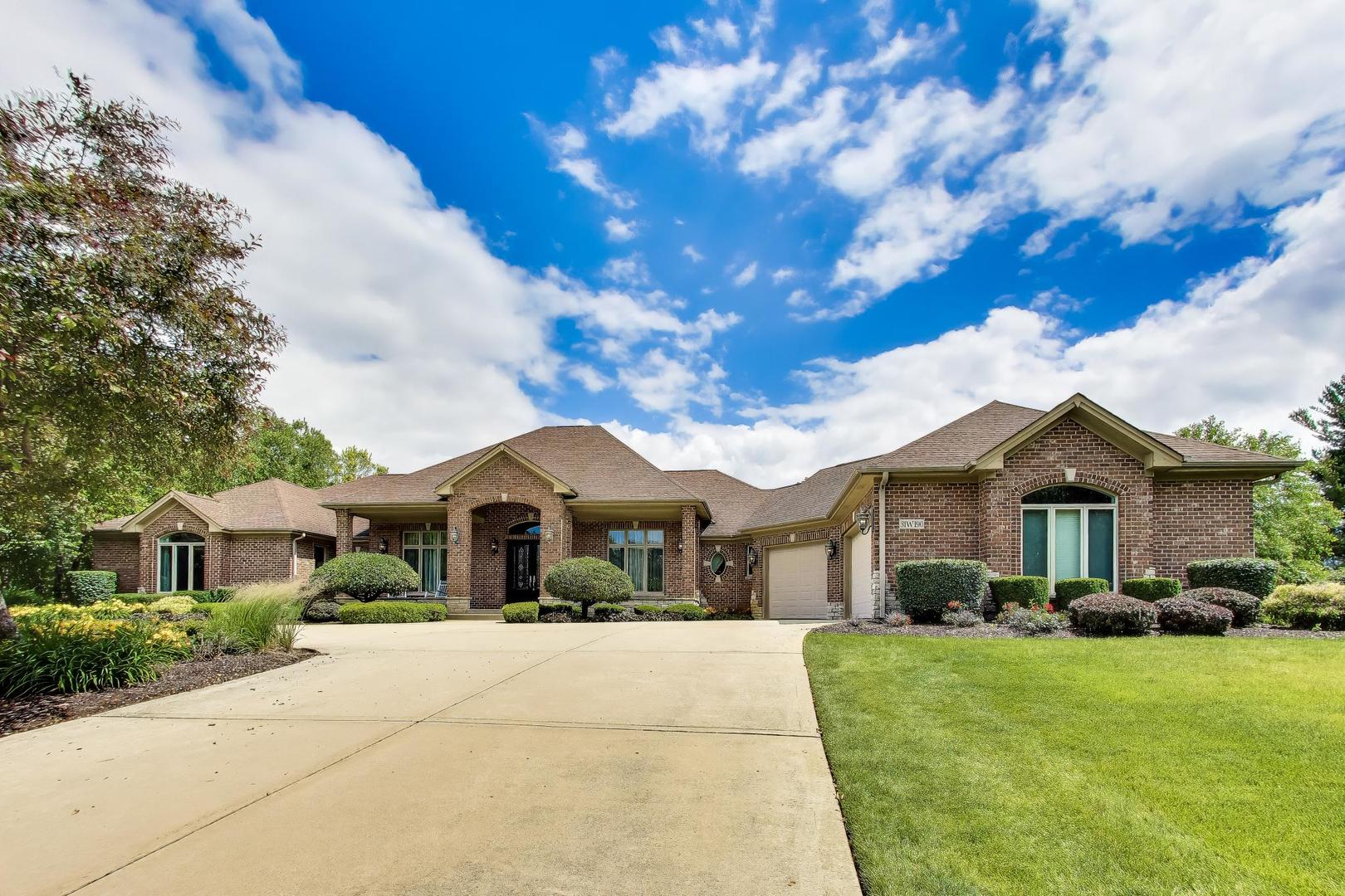 31 Prairie Lane Wayne, IL 60184 - Photo 1 of 48