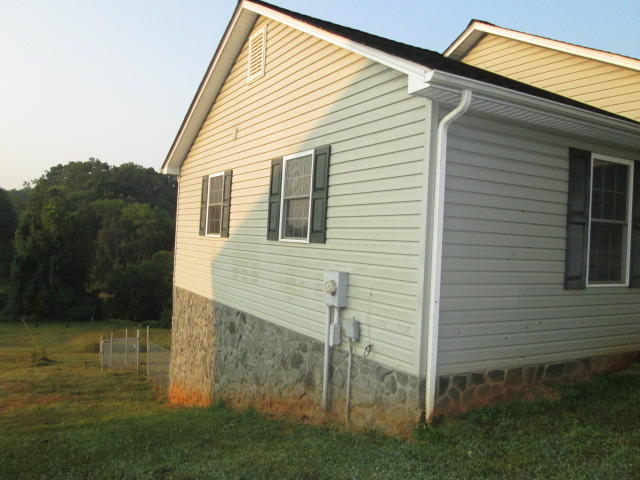 3322 Green Level Road Rocky Mount, VA 24151 - Photo 4 of 27 left side