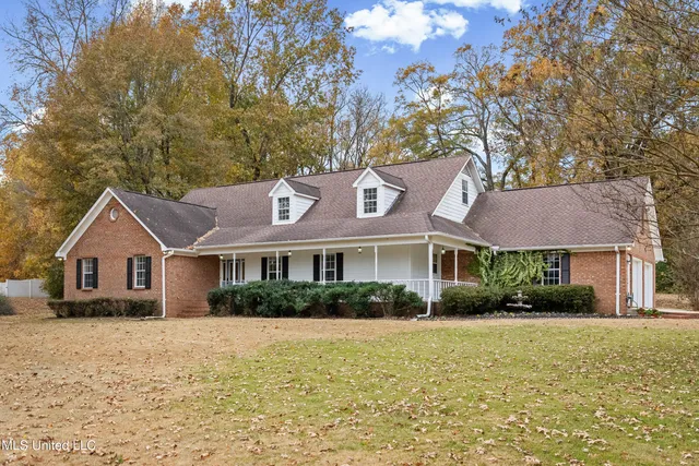 $440,000 | 106 Oakwood Drive, Senatobia, MS 38668