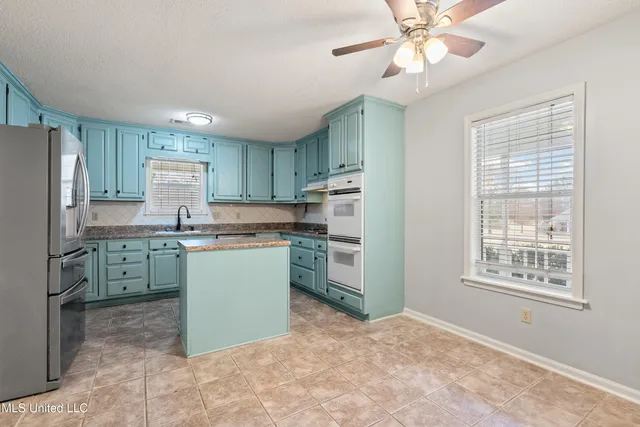 $420,000 | 106 Oakwood Drive, Senatobia, MS 38668