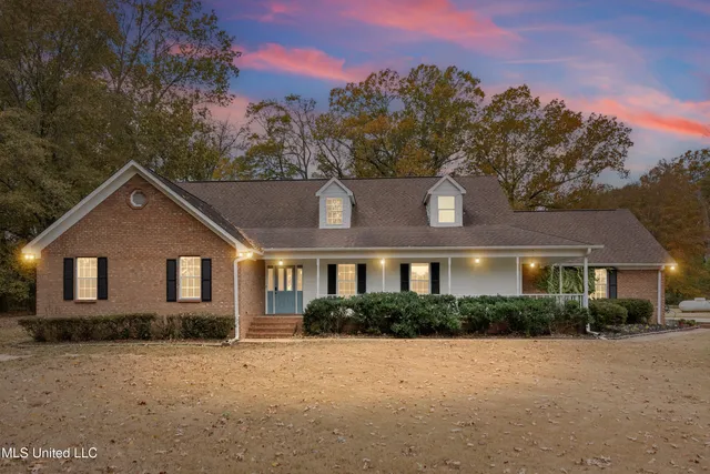 $440,000 | 106 Oakwood Drive, Senatobia, MS 38668