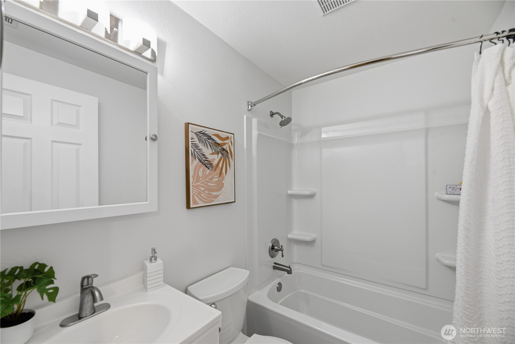 12107 Bel-Red Road, Unit D204 Bellevue, WA 98005 - Photo 17 of 24