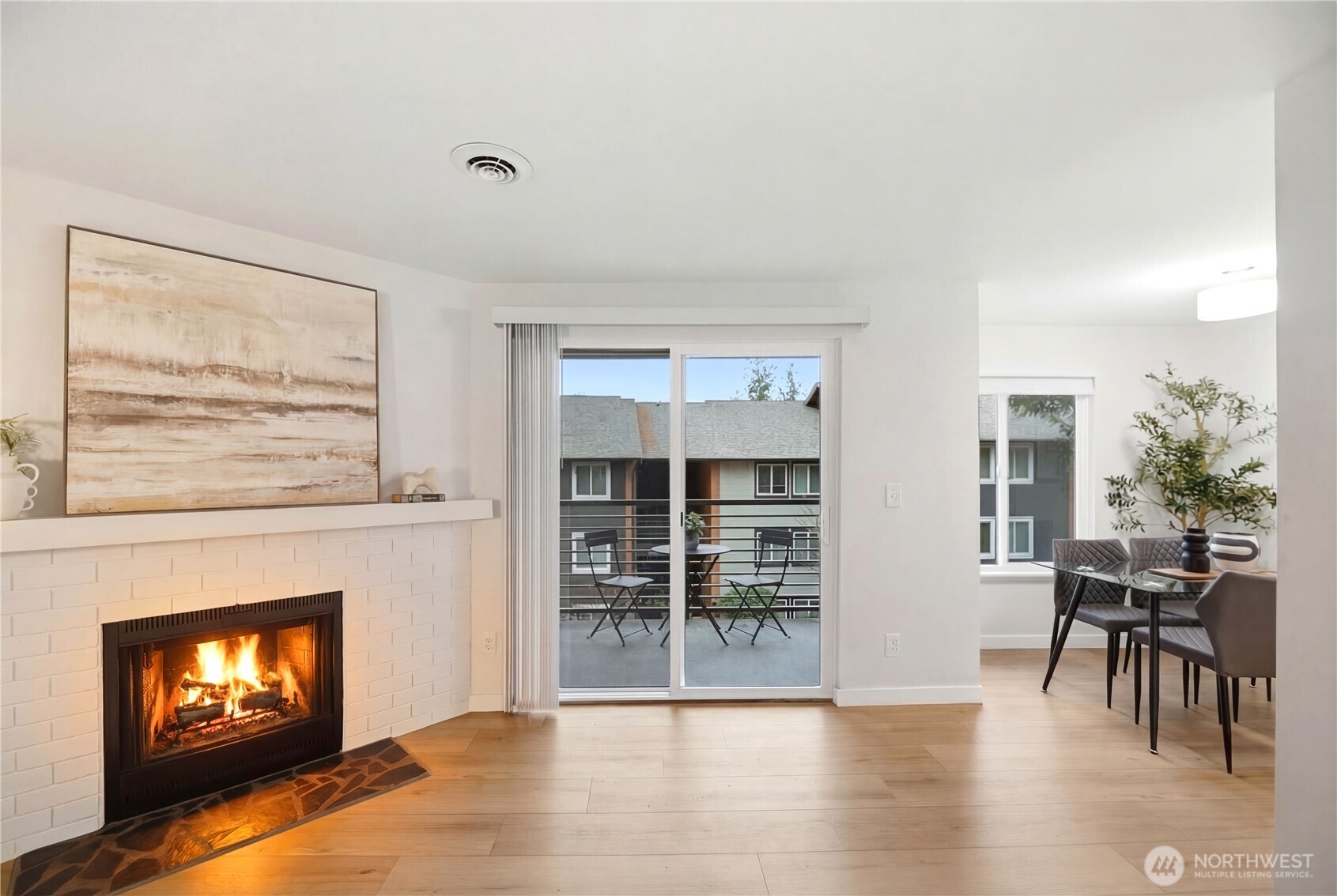 12107 Bel-Red Road, Unit D204 Bellevue, WA 98005 - Photo 18 of 24