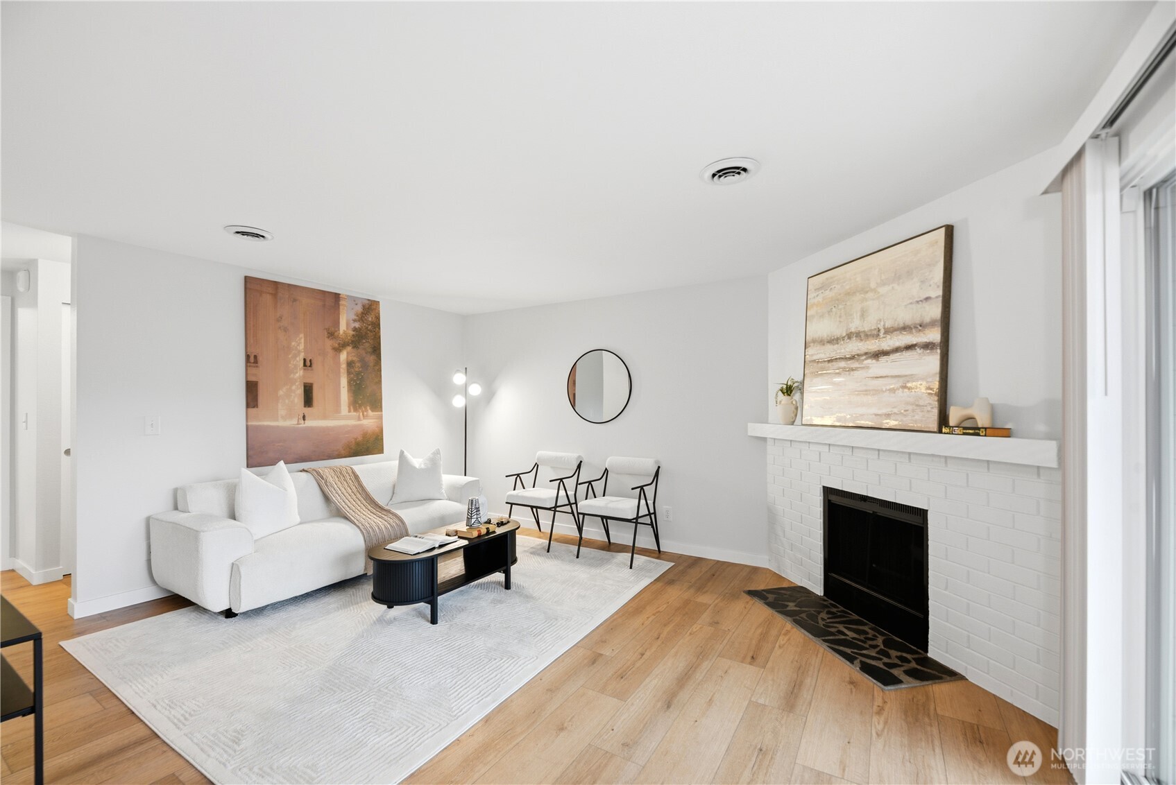 12107 Bel-Red Road, Unit D204 Bellevue, WA 98005 - Photo 2 of 24