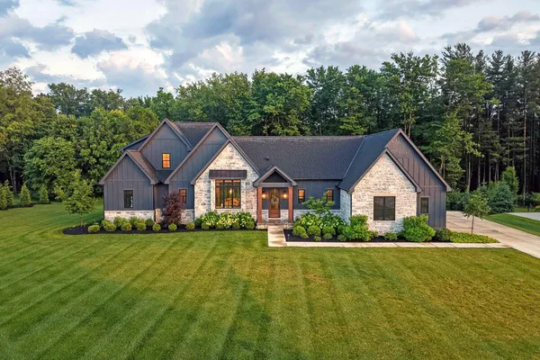 $1,449,000 | 1077 Lale Point, Delaware, OH 43015