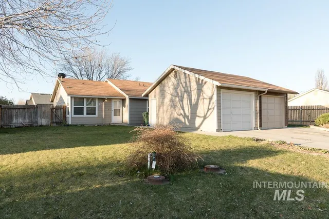 $1,325 | 1158 Southwest 14th Avenue, Ontario, OR 97914