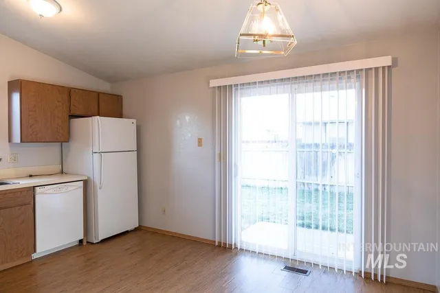 $1,325 | 1158 Southwest 14th Avenue, Ontario, OR 97914