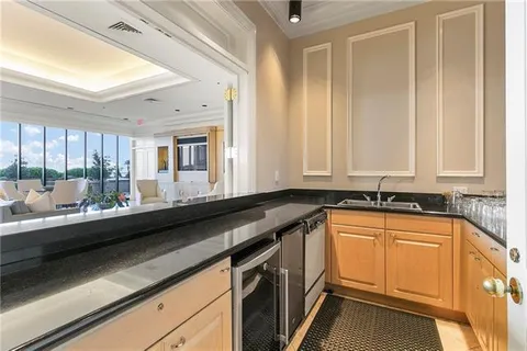 $2,375,000 | 600 Port Of New Orleans Place, Unit 6F, New Orleans, LA 70130
