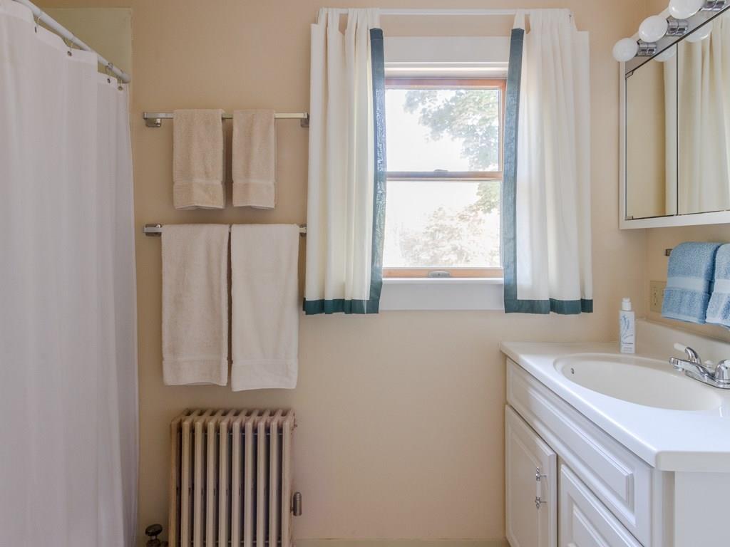 10 Jordan Pond Road Seal Harbor, ME 04675 - Photo 24 of 32 There is a full bath on the second...