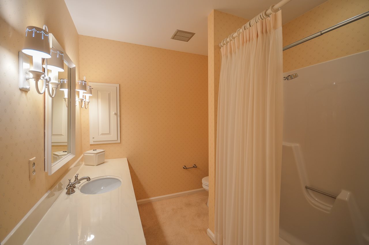 6201 Newburgh Road Evansville, IN 47715 - Photo 12 of 15 Gallery Image 12
