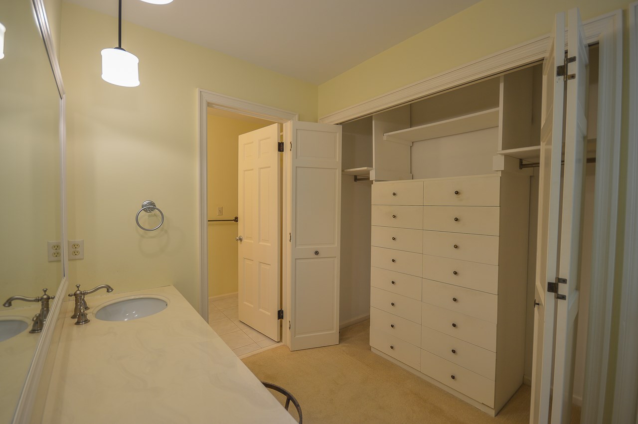 6201 Newburgh Road Evansville, IN 47715 - Photo 14 of 15 Gallery Image 14