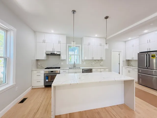 $7,500 | 4 Baldwin Street, Unit 4, Newton, MA 02458