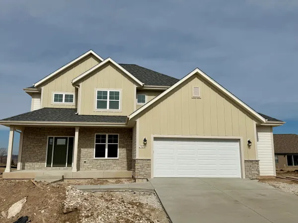 $699,900 | N54-w19428 Kearney Lane, Menomonee Falls, WI 53051