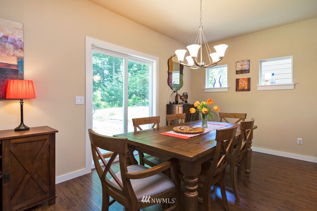 15770 Southeast 164th Place Renton, WA 98058 - Photo 4 of 16 Gallery Image 4