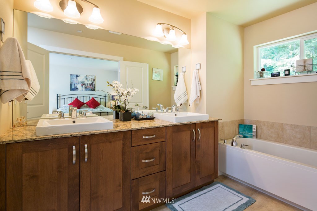 15770 Southeast 164th Place Renton, WA 98058 - Photo 10 of 16 Gallery Image 10