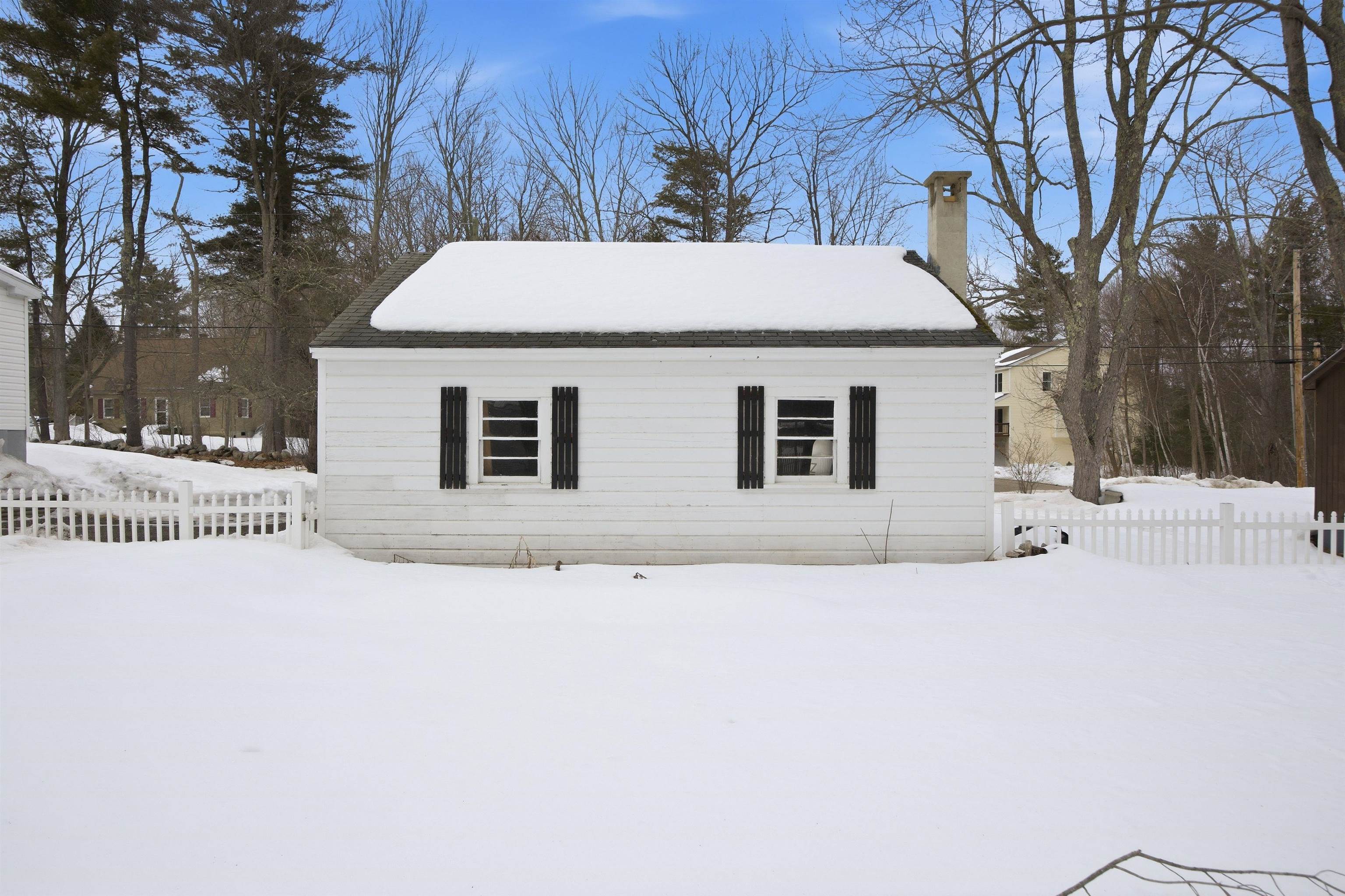 35 North River Road Epping, NH 03042 - Photo 5 of 27