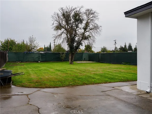 a view of a house with porch