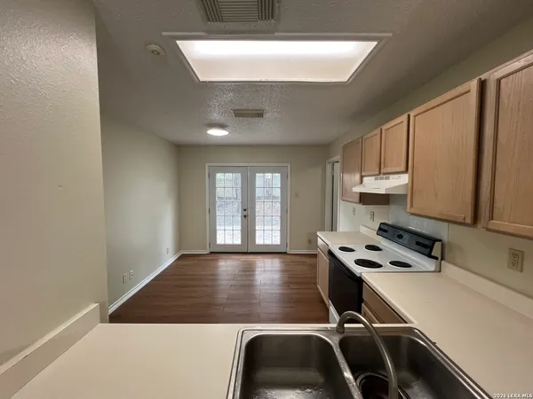 $1,500 | 4922 Hilltop Field Drive, San Antonio, TX 78240