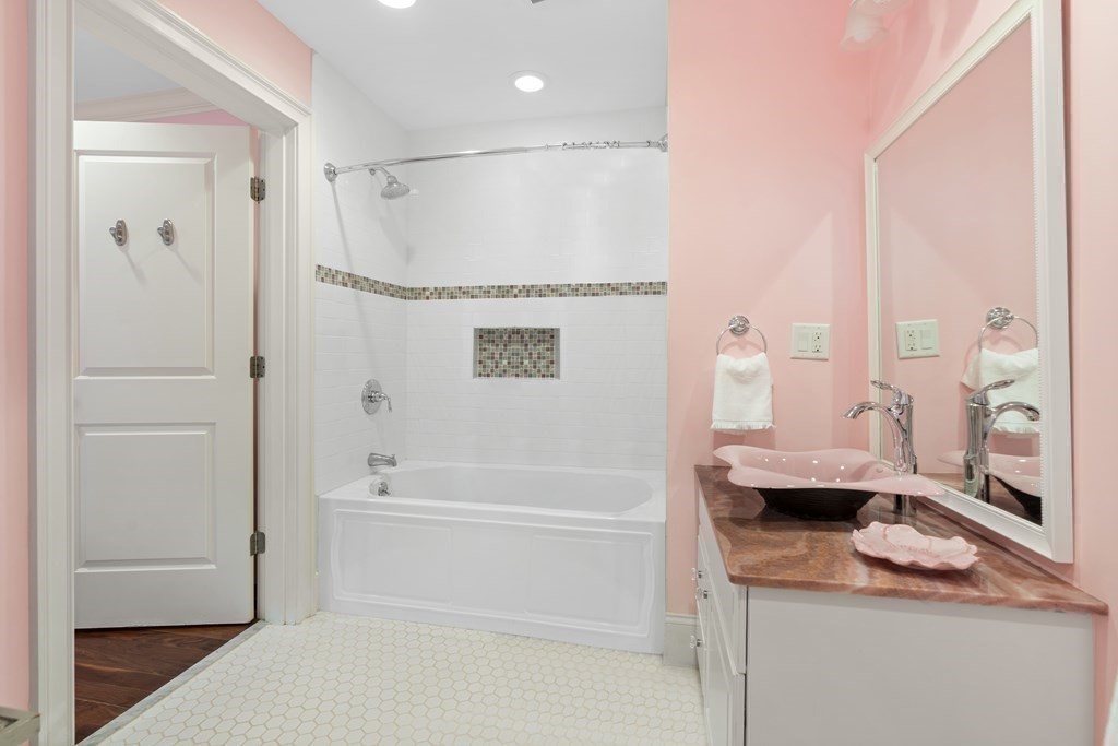 40 Homestead Street Lexington, MA 02421 - Photo 31 of 42