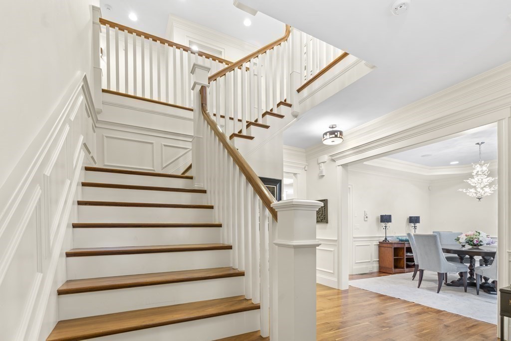 40 Homestead Street Lexington, MA 02421 - Photo 5 of 42