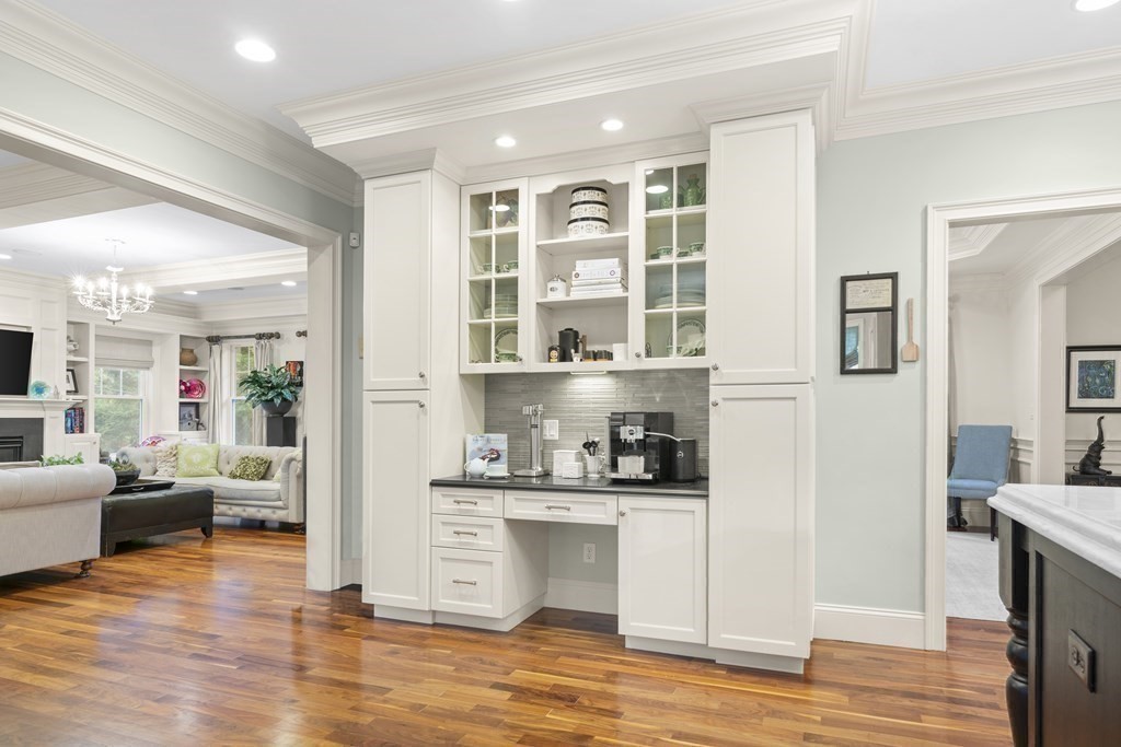 40 Homestead Street Lexington, MA 02421 - Photo 9 of 42