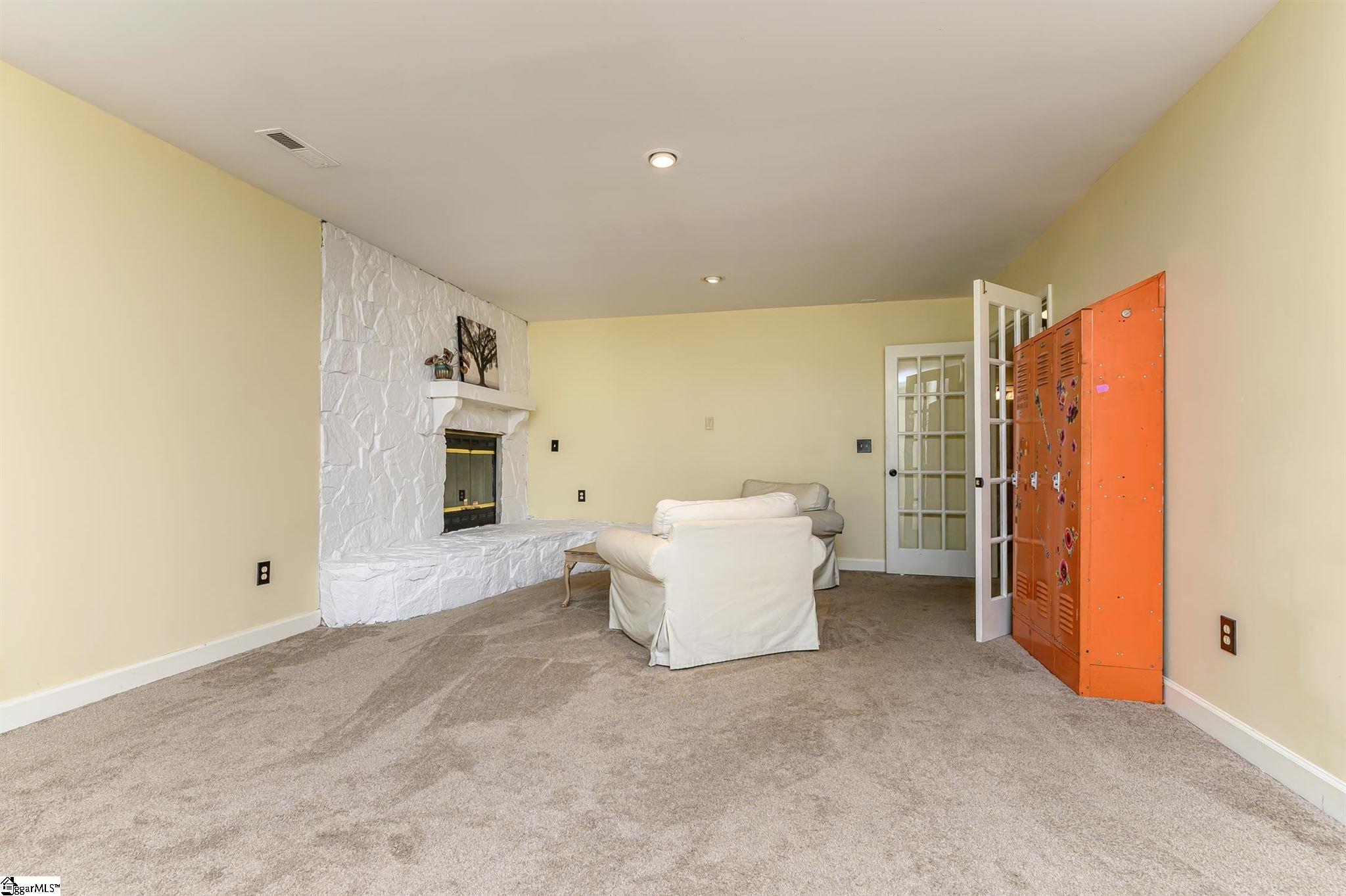 205 Sheffield Road Greer, SC 29651 - Photo 25 of 35