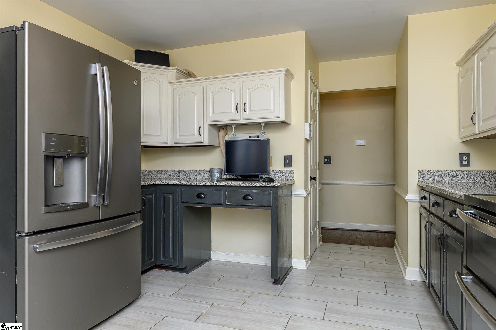 205 Sheffield Road Greer, SC 29651 - Photo 8 of 35