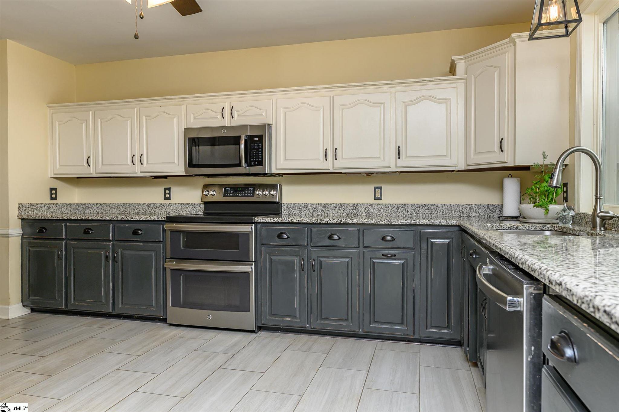 205 Sheffield Road Greer, SC 29651 - Photo 9 of 35