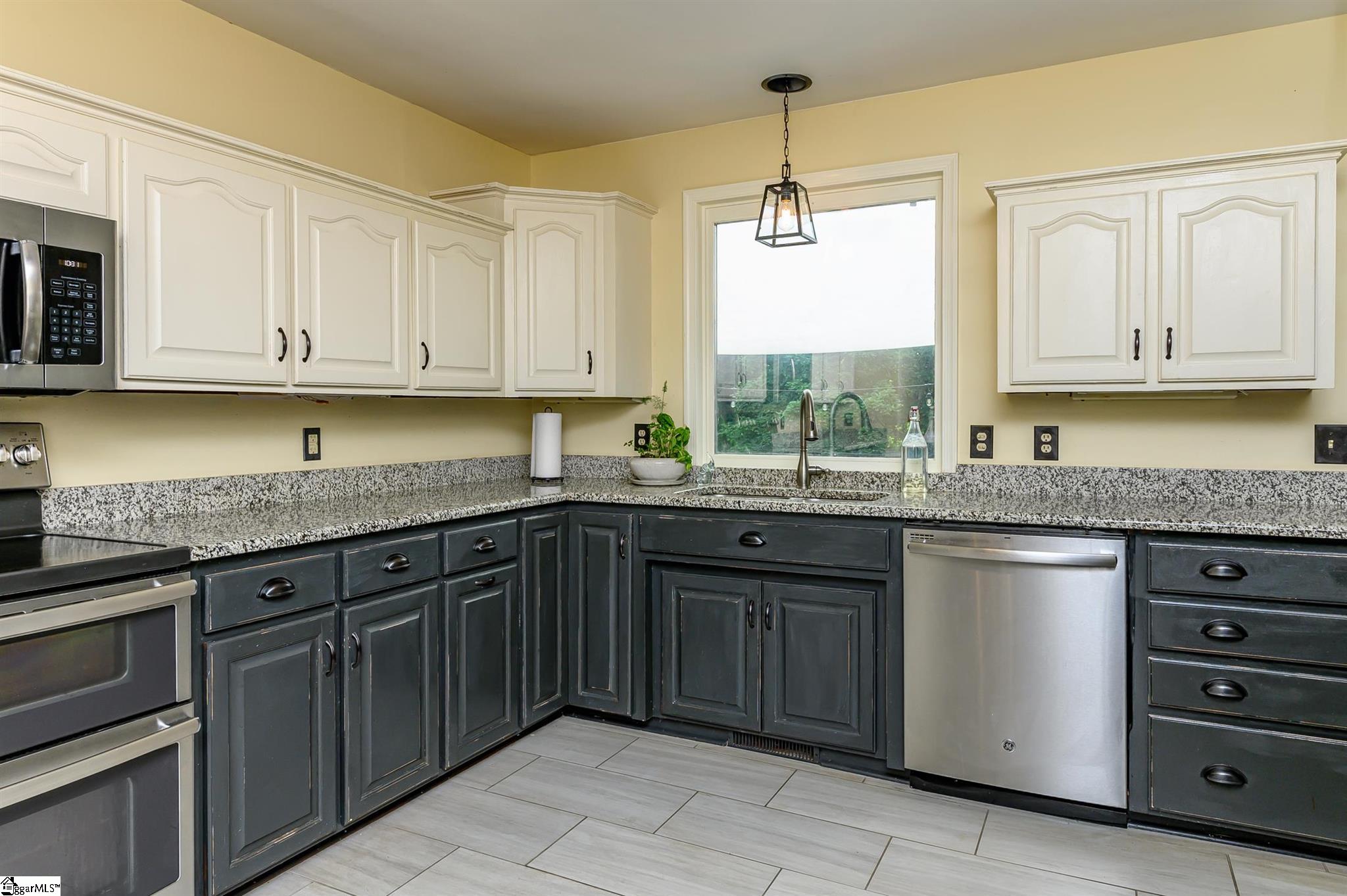 205 Sheffield Road Greer, SC 29651 - Photo 10 of 35