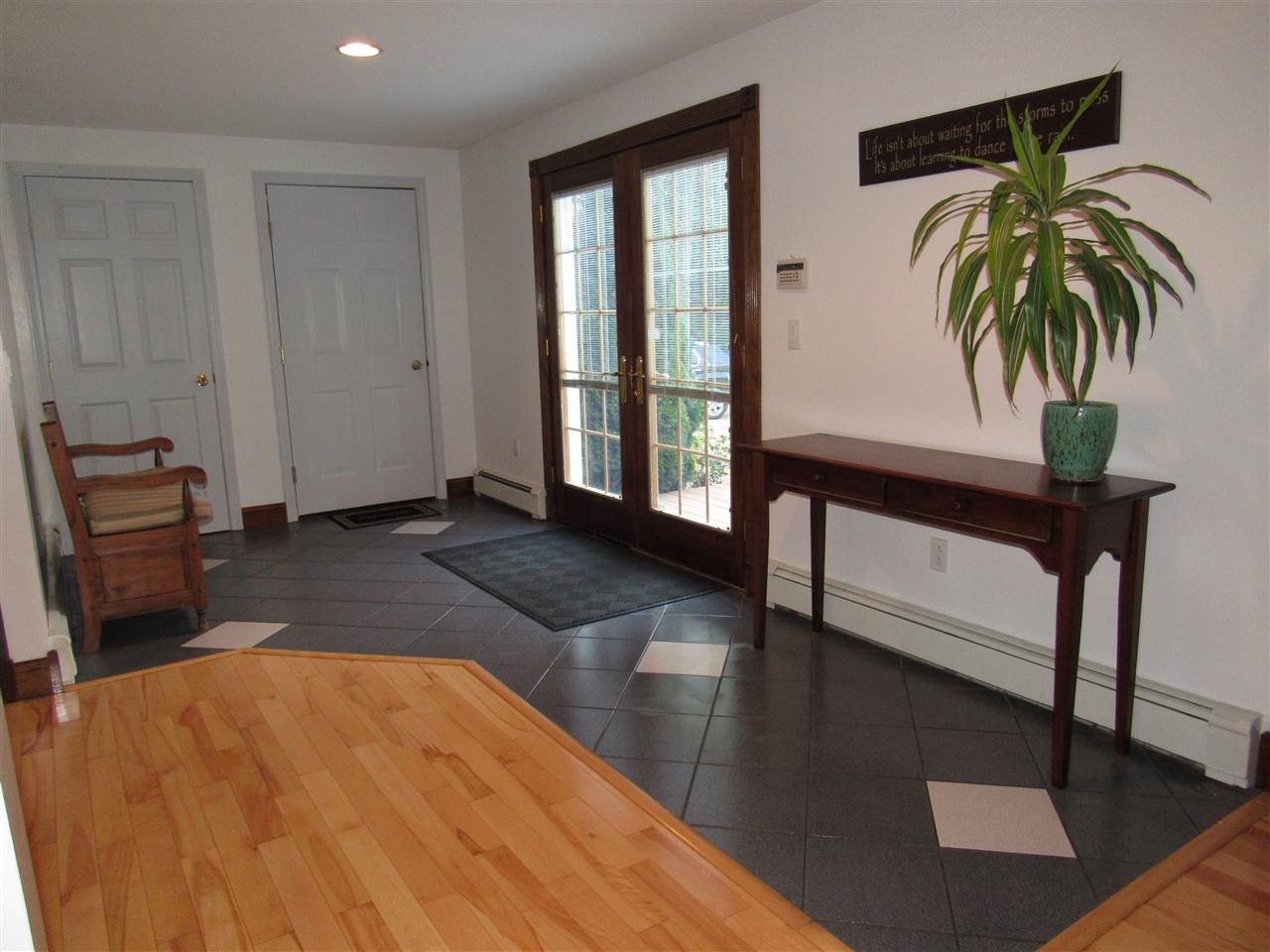 73 Lane Road Raymond, NH 03077 - Photo 5 of 25 Gallery Image 5
