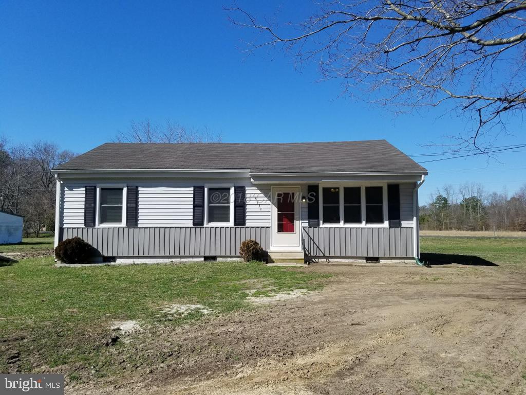 28234 Stanford Road Eden, MD 21822 - Photo 2 of 35 a front view of a house with a yard
