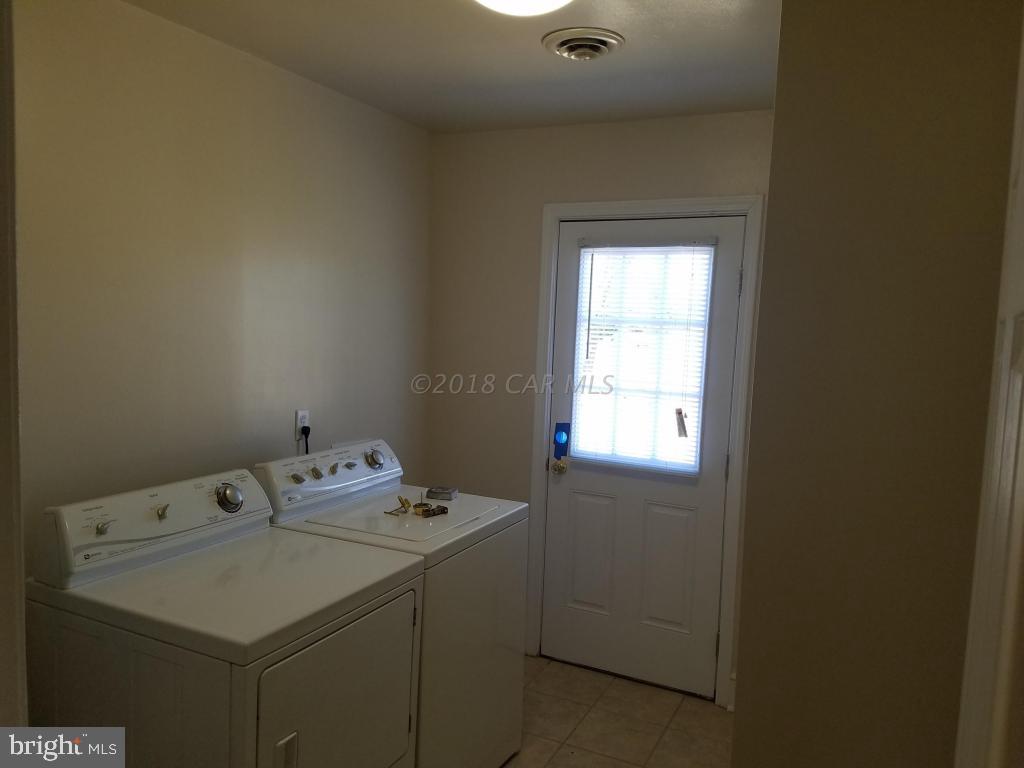 28234 Stanford Road Eden, MD 21822 - Photo 23 of 35 a utility room with dryer and washer
