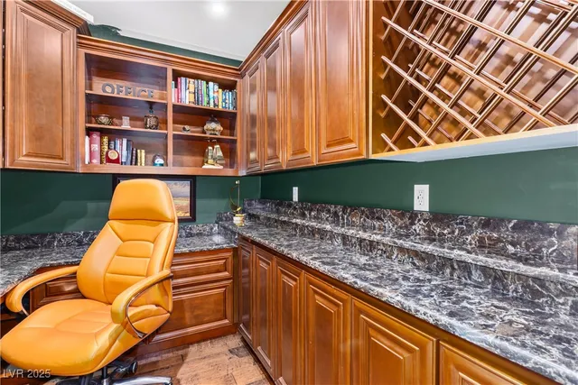 $6,500 | 9145 Tesoras Drive, Unit 401, Las Vegas, NV 89144