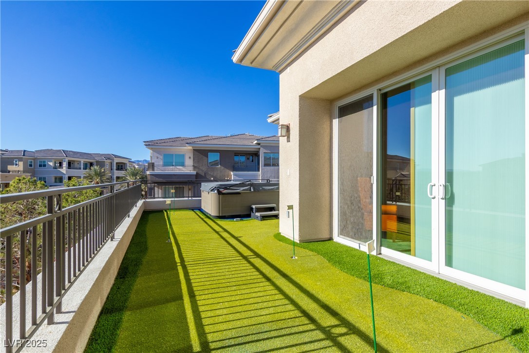 9145 Tesoras Drive, Unit 401 Las Vegas, NV 89144 - Photo 23 of 50 Putting Green