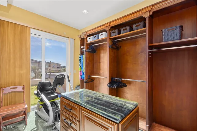 $6,500 | 9145 Tesoras Drive, Unit 401, Las Vegas, NV 89144