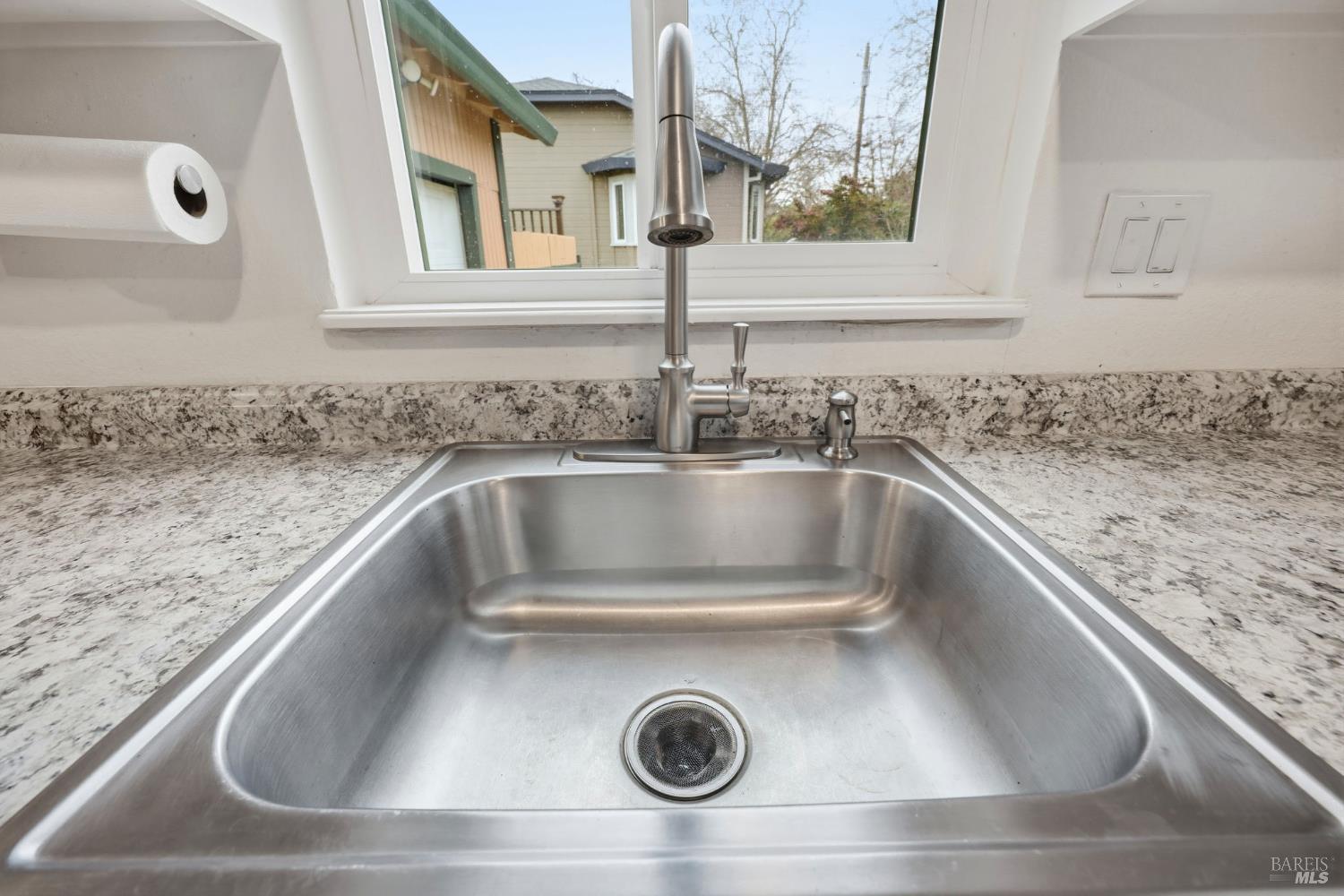 203 Cockrobin Avenue Windsor, CA 95492 - Photo 14 of 53