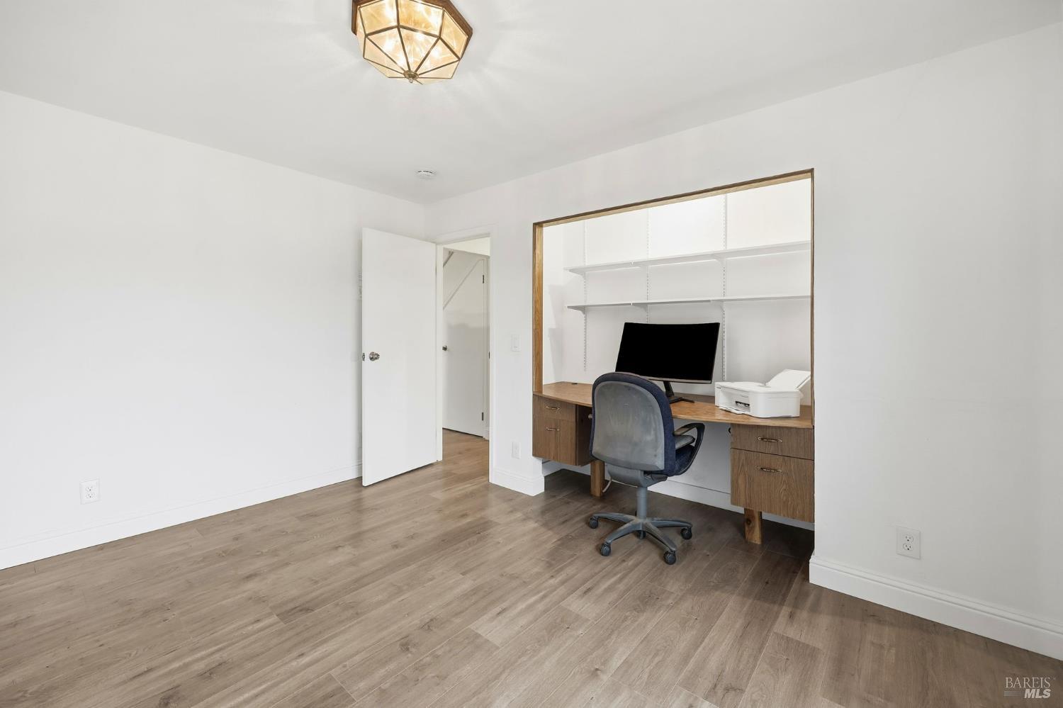 203 Cockrobin Avenue Windsor, CA 95492 - Photo 16 of 53