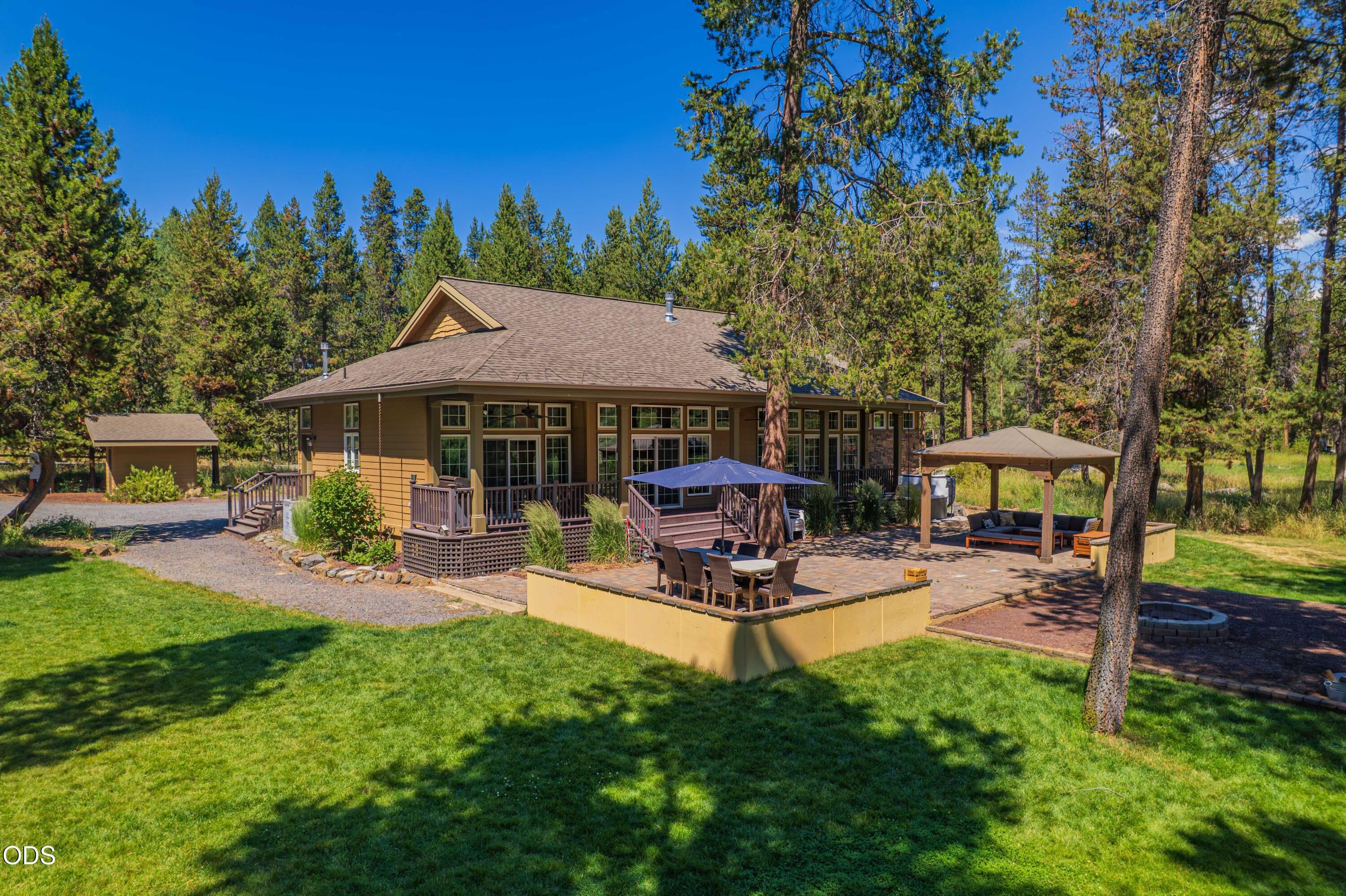 17075 Pasadena Road Bend, OR 97707 - Photo 2 of 71
