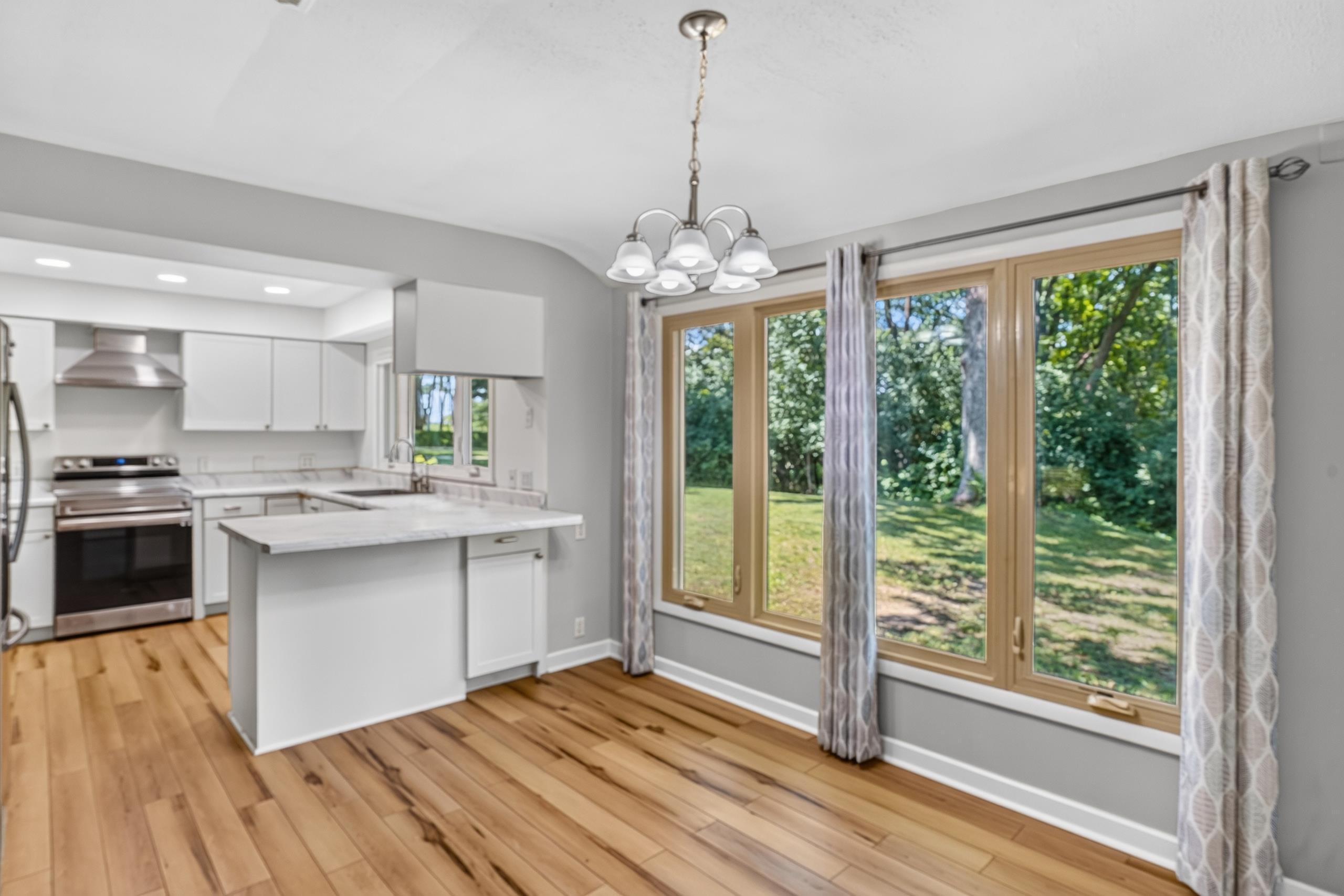 2475 Park Drive Jackson, MI 49203 - Photo 25 of 41 Park Dr dining kitchen 3