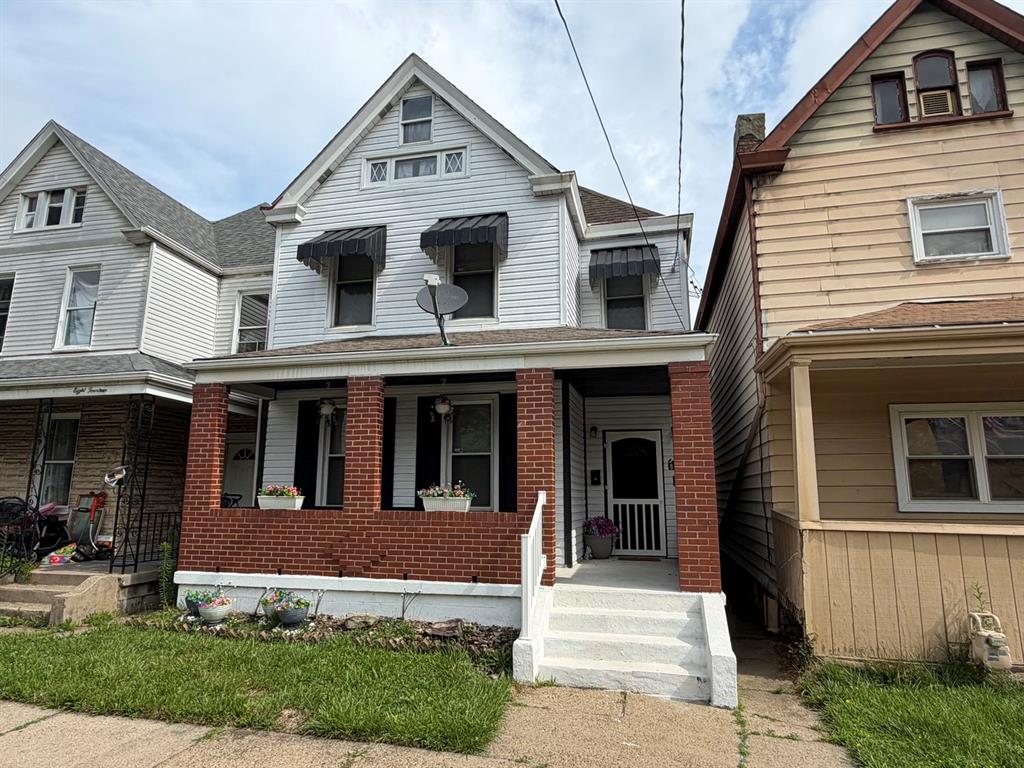 812 Rose Street McKees Rocks, PA 15136 - Photo 2 of 27