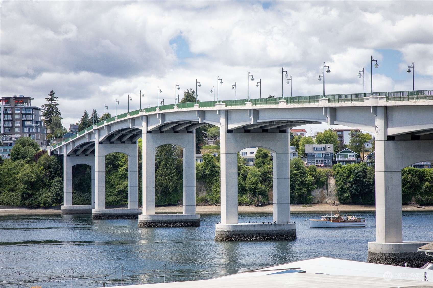 924 Shore Drive Bremerton, WA 98310 - Photo 33 of 36 a view of a building with garden