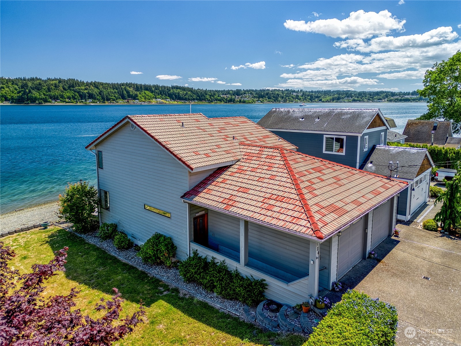 924 Shore Drive Bremerton, WA 98310 - Photo 5 of 36 an aerial view of a house