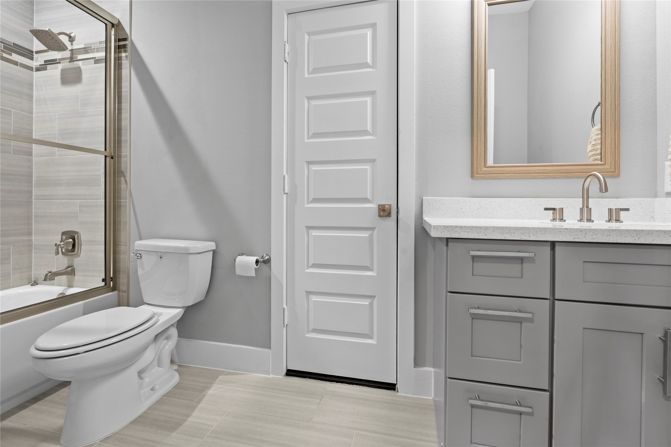 6207 Graff Net Court Spring, TX 77379 - Photo 34 of 49 Full bath with tub and glass sliding doors.