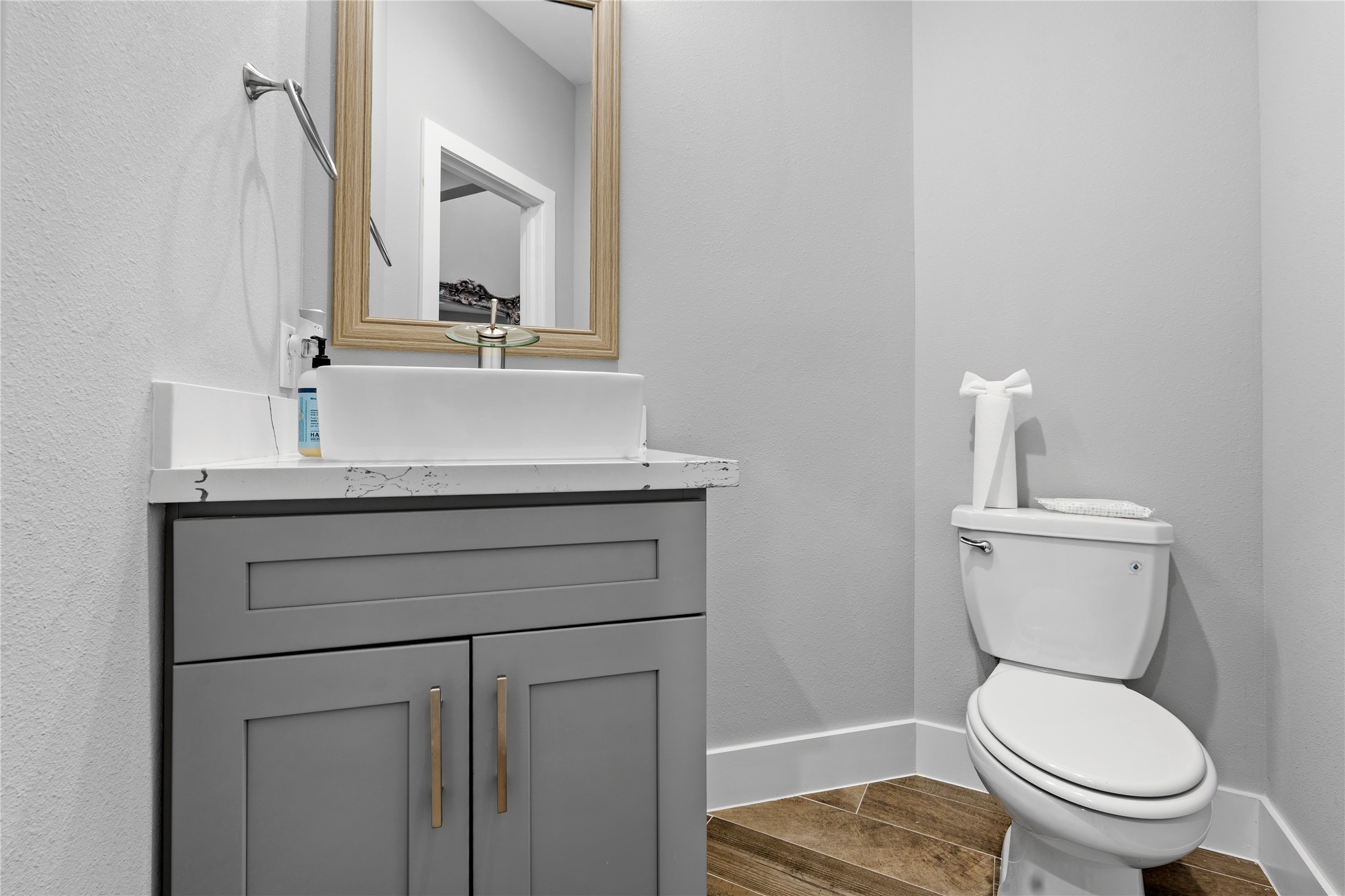 6207 Graff Net Court Spring, TX 77379 - Photo 40 of 49 Half bath downstairs, keeping your guests happy and your main bathroom private!