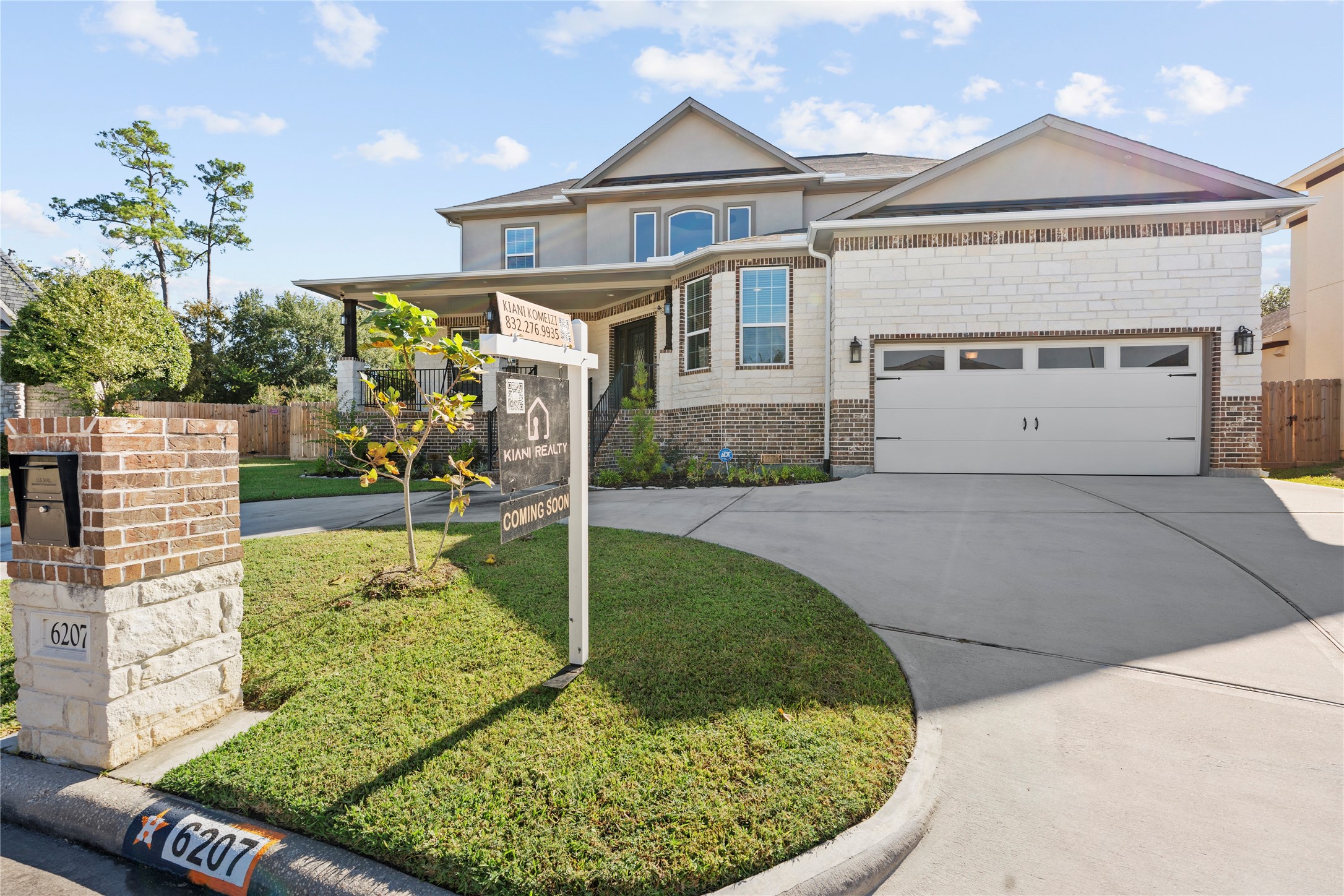6207 Graff Net Court Spring, TX 77379 - Photo 47 of 49 Generous double driveway in a cul-de-sac, perfect for entertaining without parking hassles.