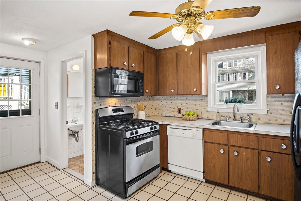 12 Ruskindale Road Boston, MA 02136 - Photo 8 of 21 Gallery Image 8