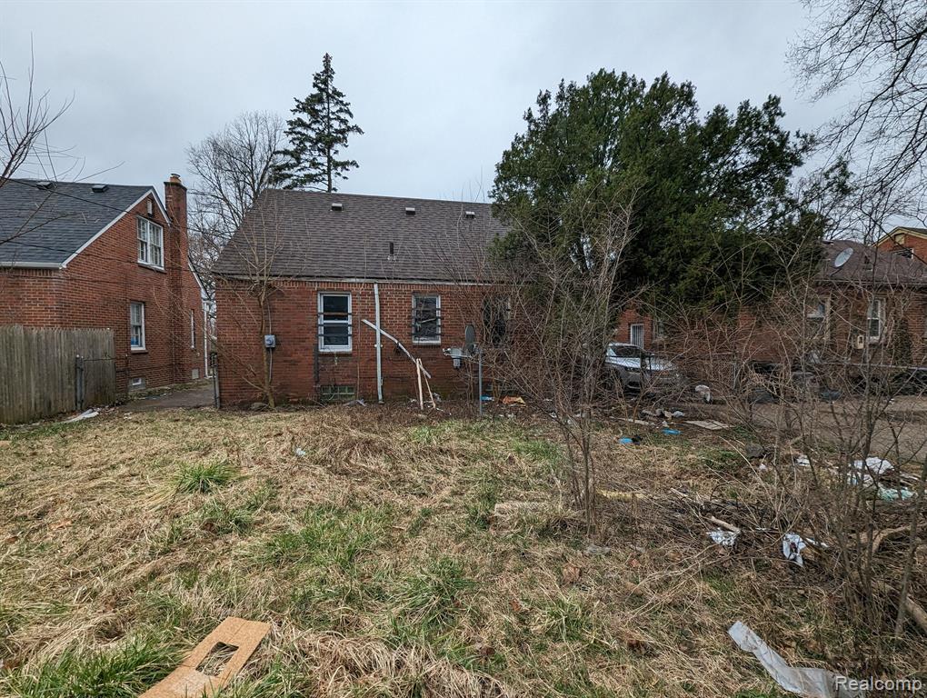 18294 Sunderland Road Detroit, MI 48219 - Photo 7 of 26